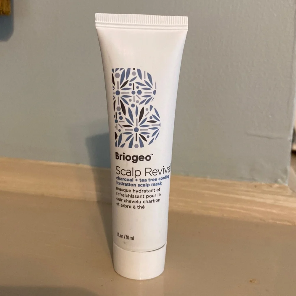 Briogeo Scalp Revival Charcoal and Tea Tree Cooling Hydration Scalp Mask Sample